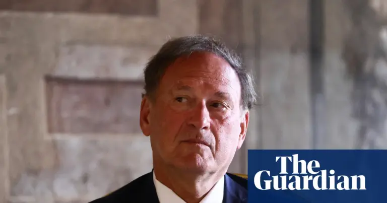 Samuel Alito steps aside in a major climate case amid scrutiny over oil stock holdings