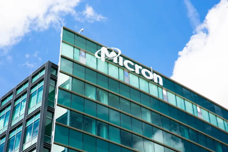 Micron’s Stock Faces Another Post-Earnings Plunge (NASDAQ:MU)