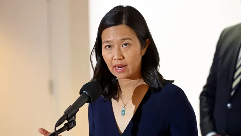 Blue city funds immigrant activist program with taxpayer dollars, critics say it ‘shuts citizens out’