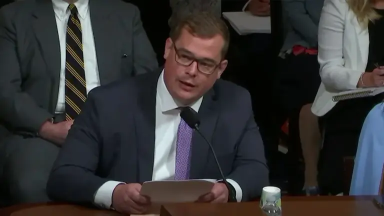 ICE confusion ignites MAGA backlash: ‘I would have called for impeachment’