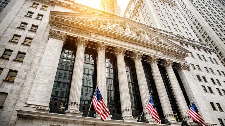 Stock Market Today: Dow Sinks As Yields Surge; Accenture Vaults On Earnings Beat (Live Coverage)